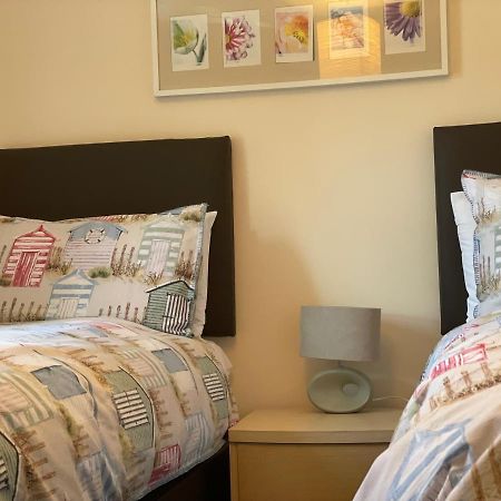 Perfect 2 Bedroom Apartment Located In City Centre With Parking Space Norwich Bagian luar foto